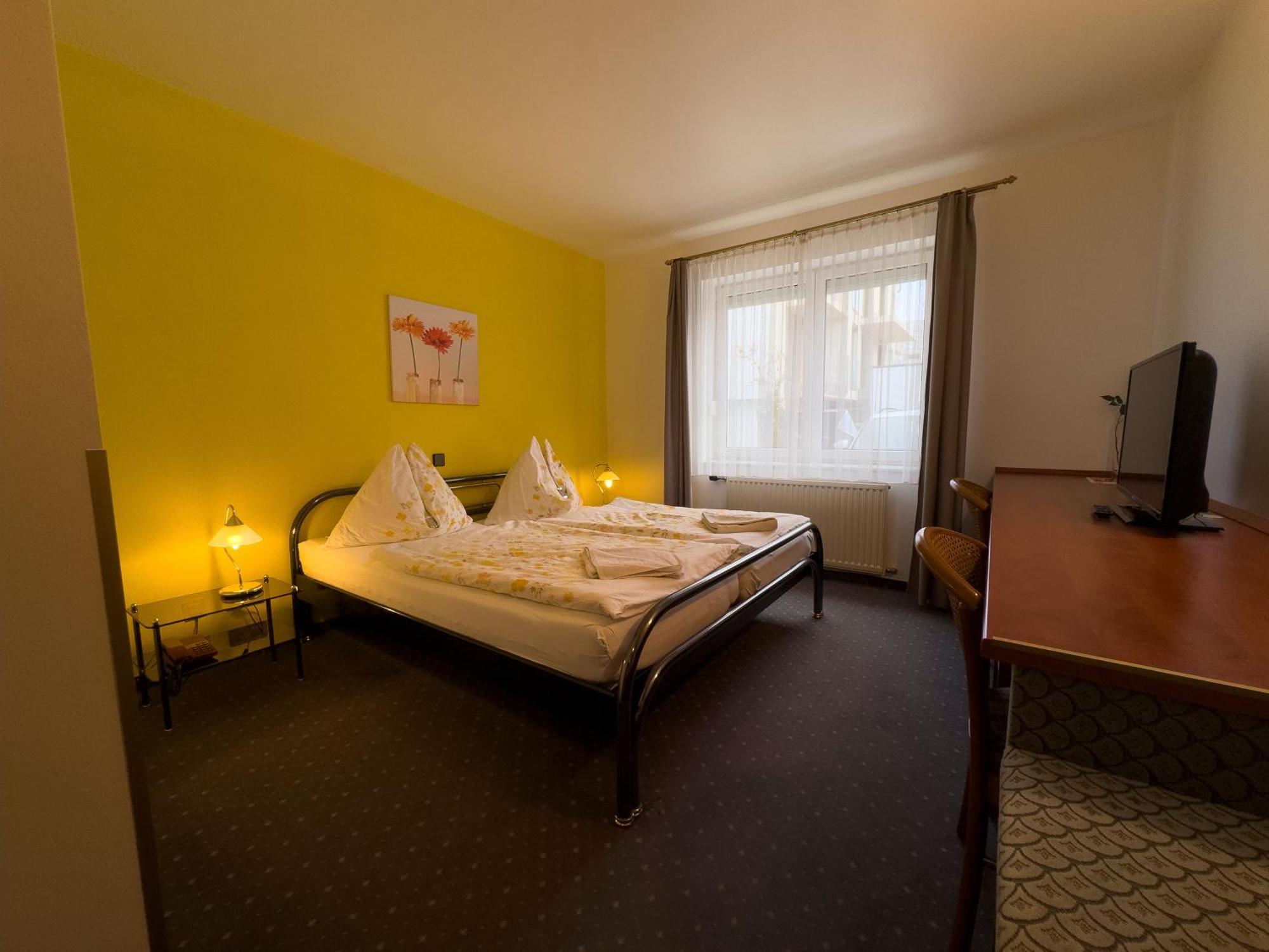 Pension Erlaa Bed and Breakfast Vienna Esterno foto