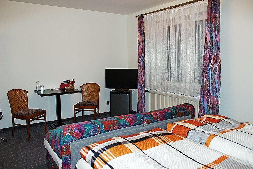 Pension Erlaa Bed and Breakfast Vienna Esterno foto