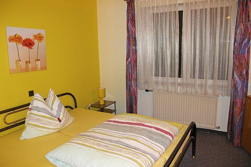 Pension Erlaa Bed and Breakfast Vienna Esterno foto